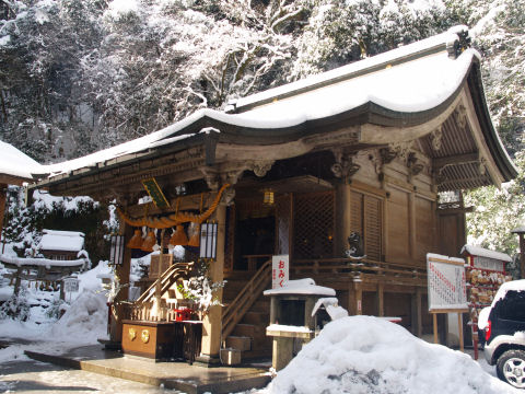 雪かきしていた