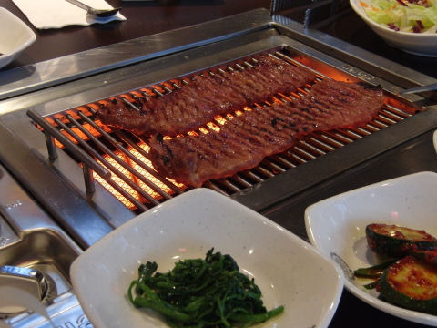 骨から切り落とす