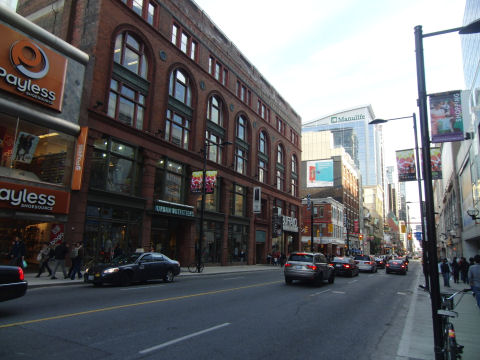 日本と似たような街の様子