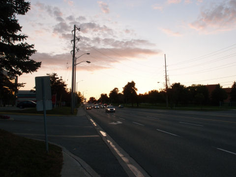 朝焼けってほどきれいには撮れなかった