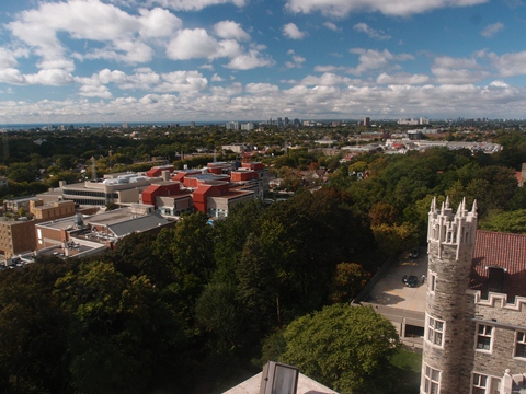 トロントを一望