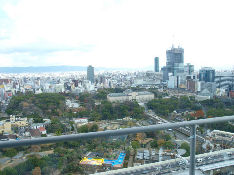 隣の天王寺動物園