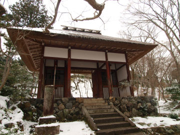 仁王門を近くから