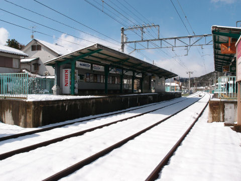 雪国の駅みたい